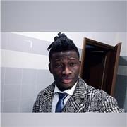 Insegnante madrelingua francese offre lezioni private ad adulti , minori, anziani. 
Mi chiamo Arthur e sono di origine ivoriana